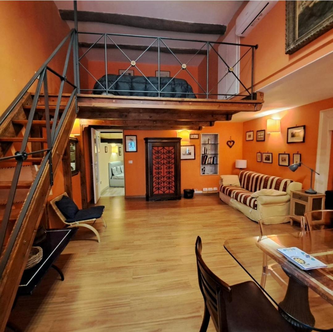Guide Tour Apartments Неаполь Екстер'єр фото