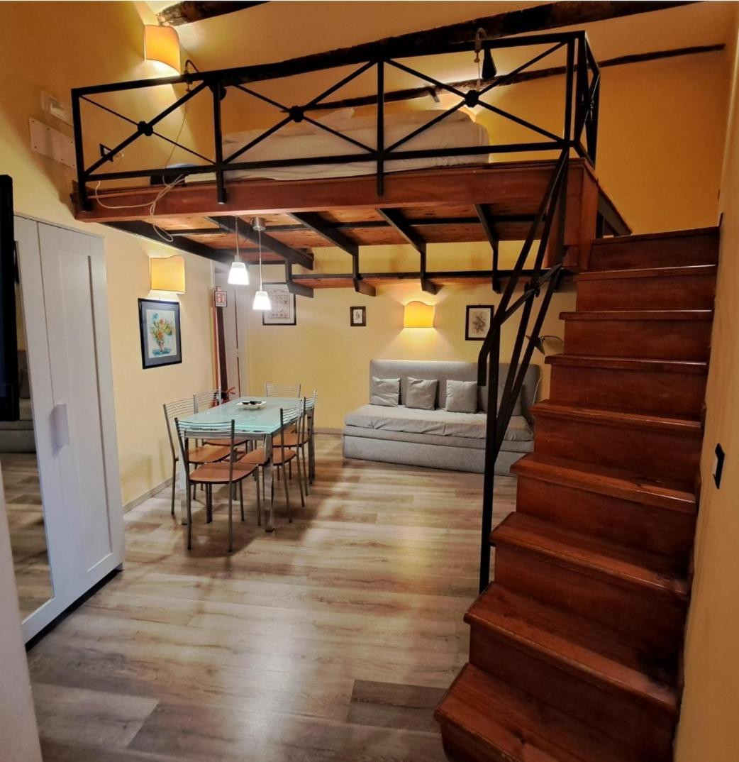 Guide Tour Apartments Неаполь Екстер'єр фото