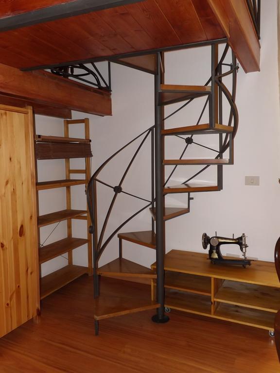 Guide Tour Apartments Неаполь Екстер'єр фото