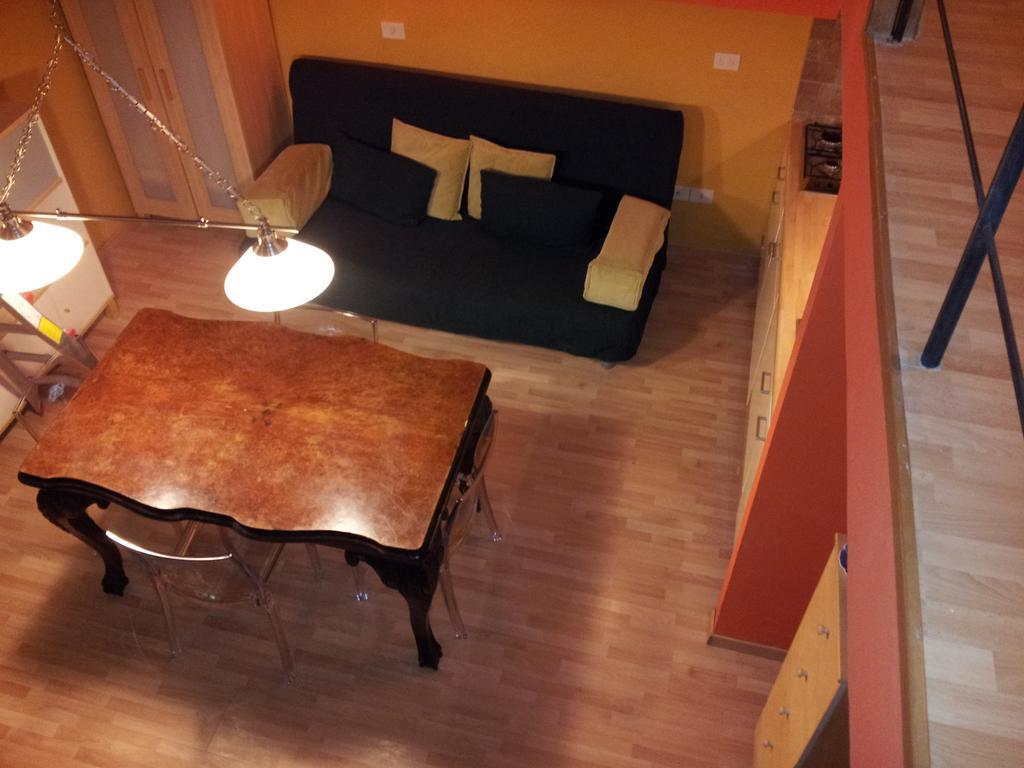 Guide Tour Apartments Неаполь Екстер'єр фото