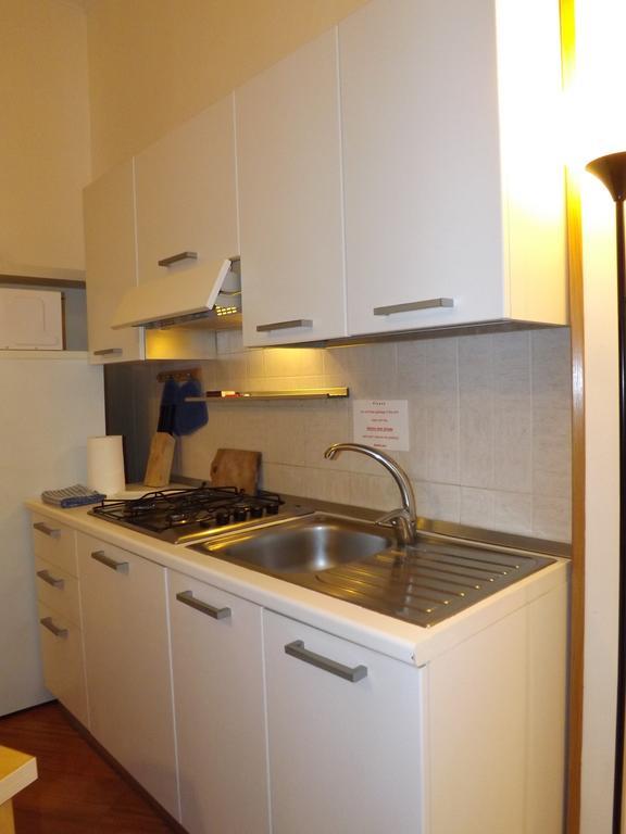 Guide Tour Apartments Неаполь Екстер'єр фото