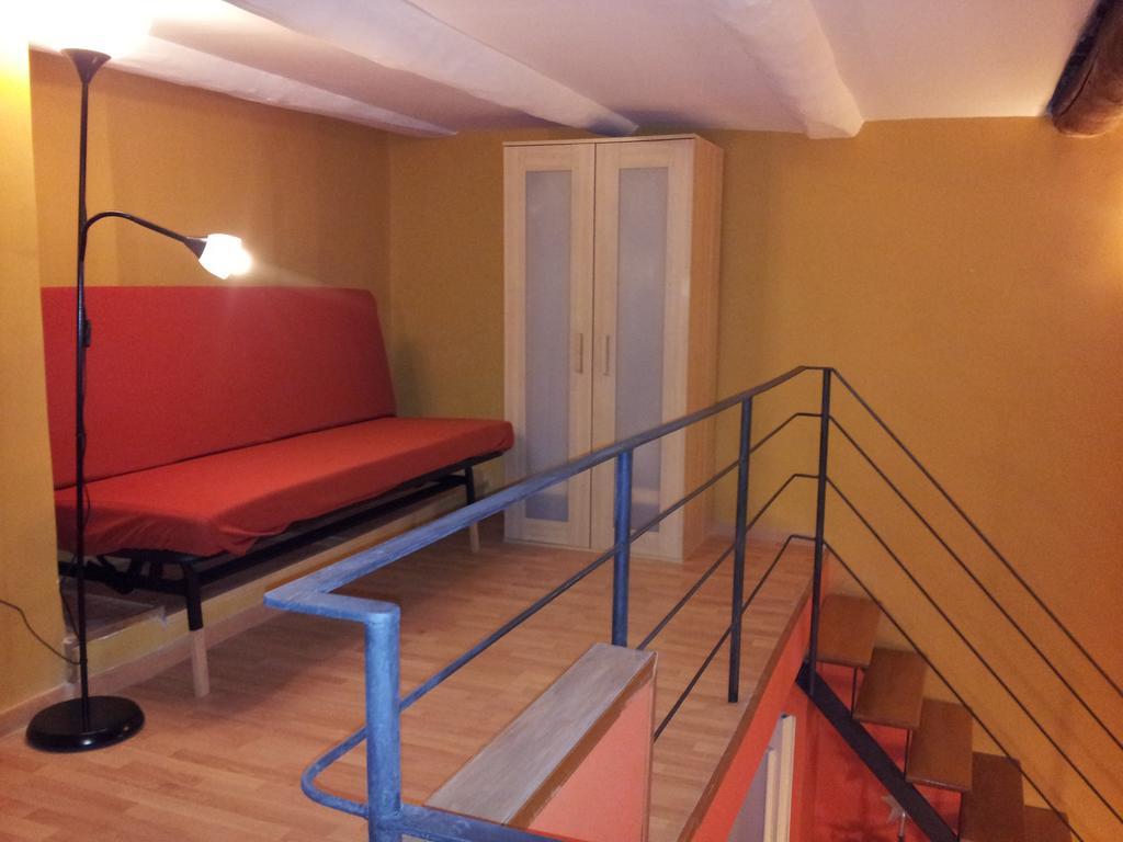 Guide Tour Apartments Неаполь Екстер'єр фото
